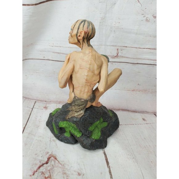 Harry Potter Sméagol The Two Tower Statue, Blu-ray And DVD Bundle - Picture 4 of 12